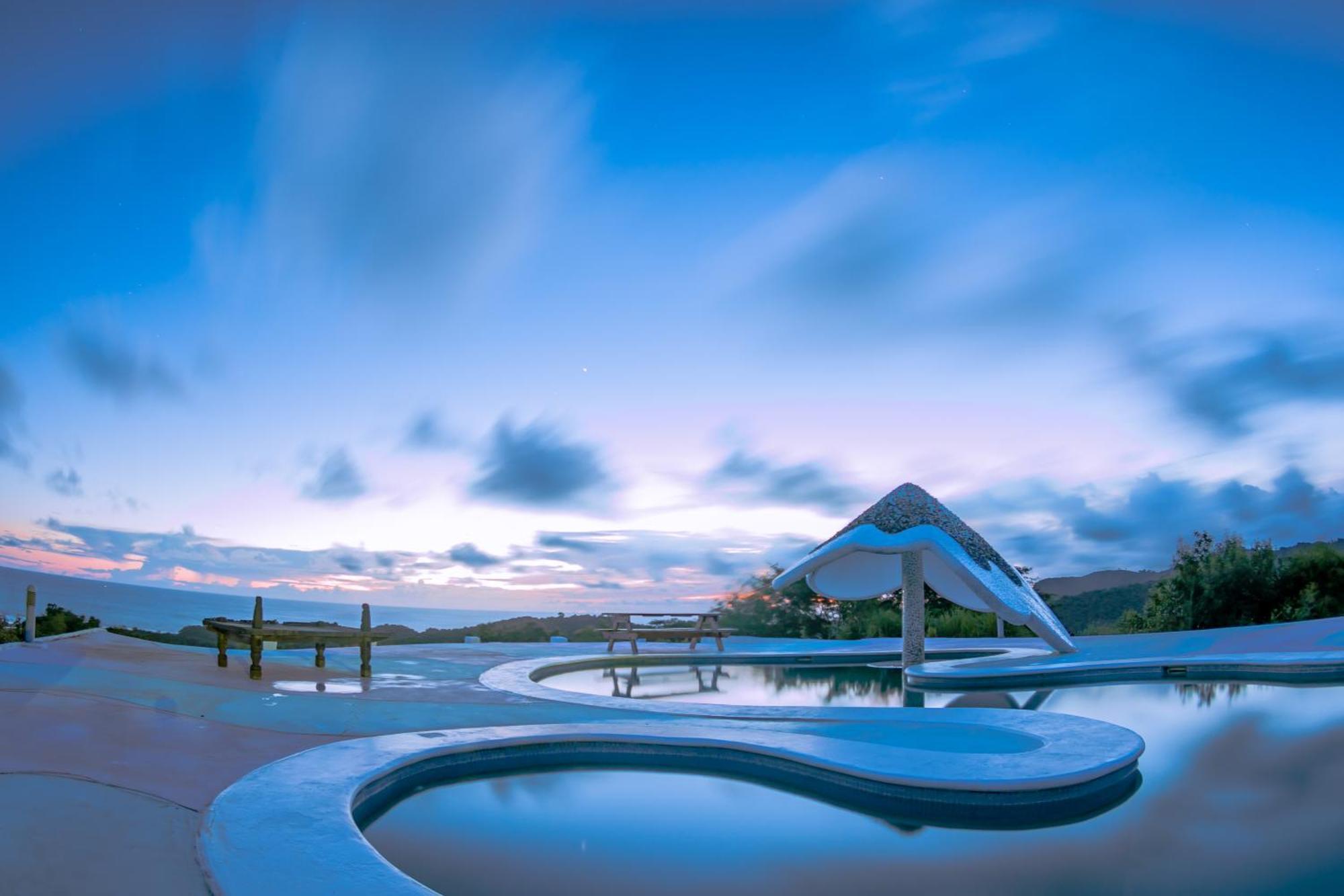 Two Brothers Surf Resort Тола Экстерьер фото